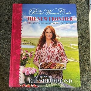 The Pioneer Women cook book